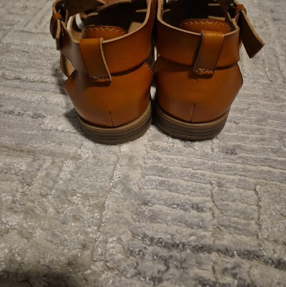 Old NAVY Women Tan Closed-Toe Fisherman Sandals